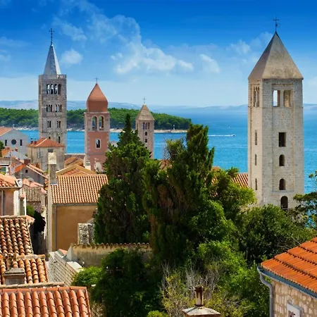 In Palit With Balcony, Wi-fi 3* Palit