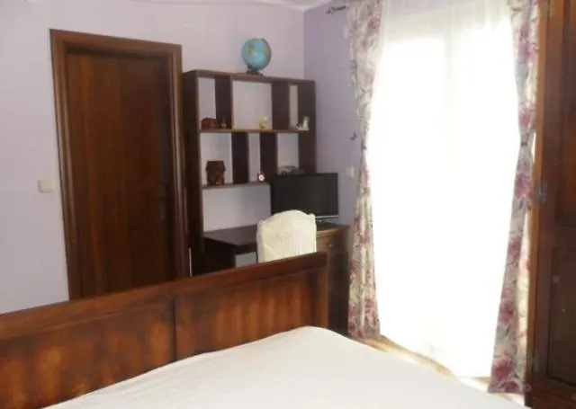 Πανσιόν In With Balcony, Wi-fi 3*